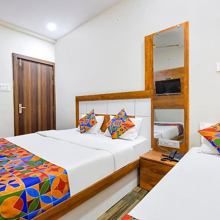 Fabexpress Nishesh Tower Hotel Ujjain Exterior photo